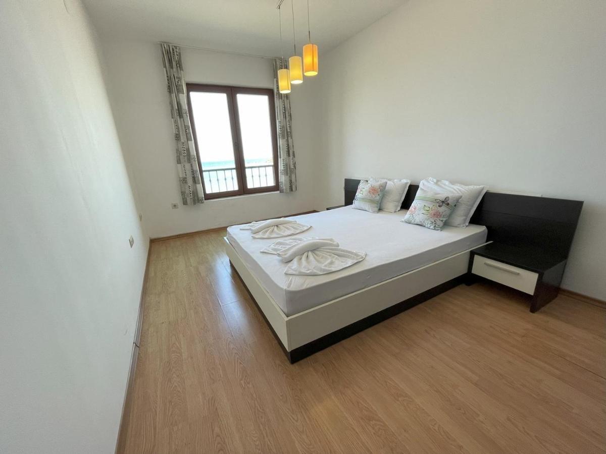 Menada Rocamar Apartments Tsarevo Buitenkant foto
