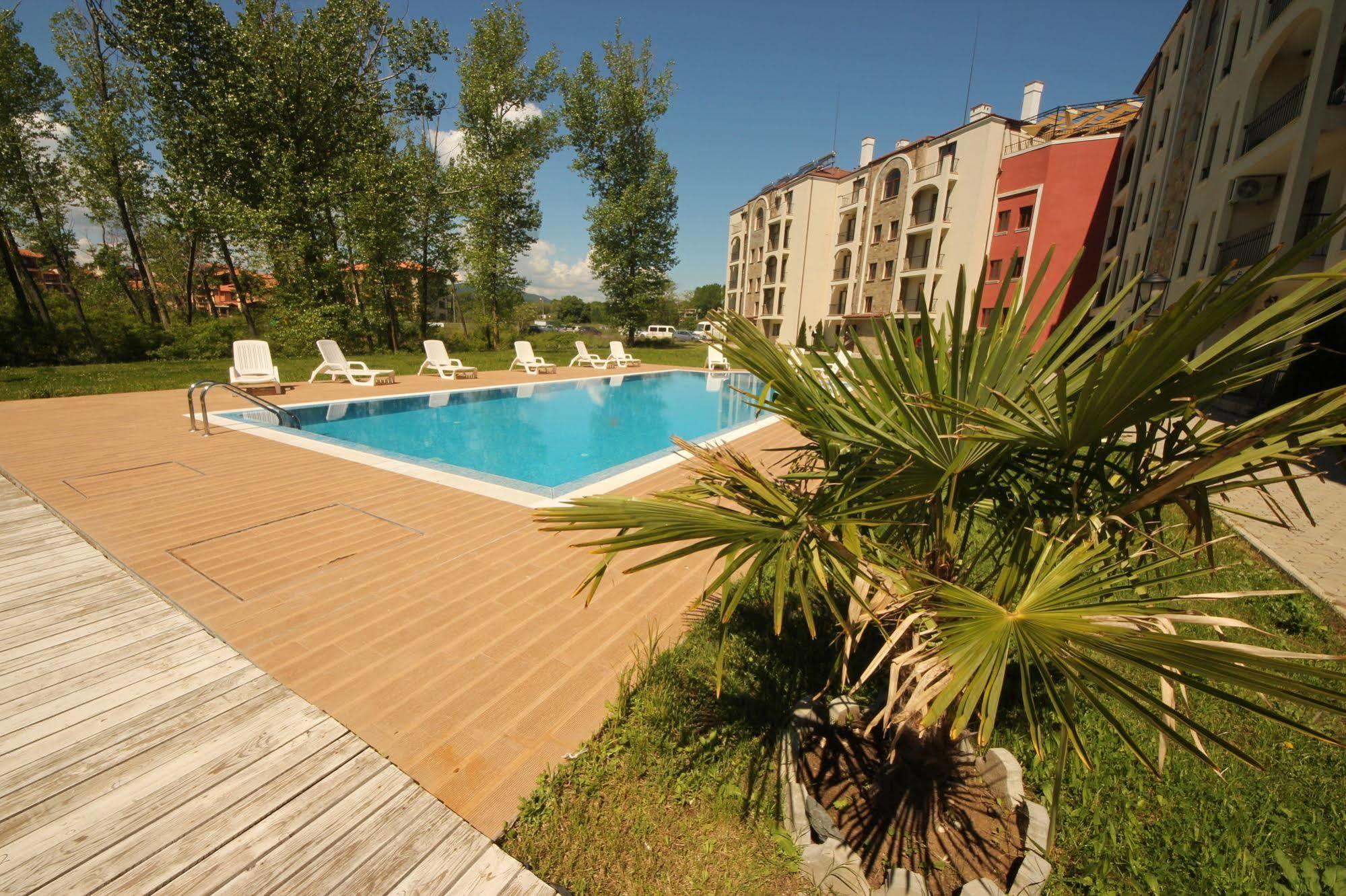 Menada Rocamar Apartments Tsarevo Buitenkant foto