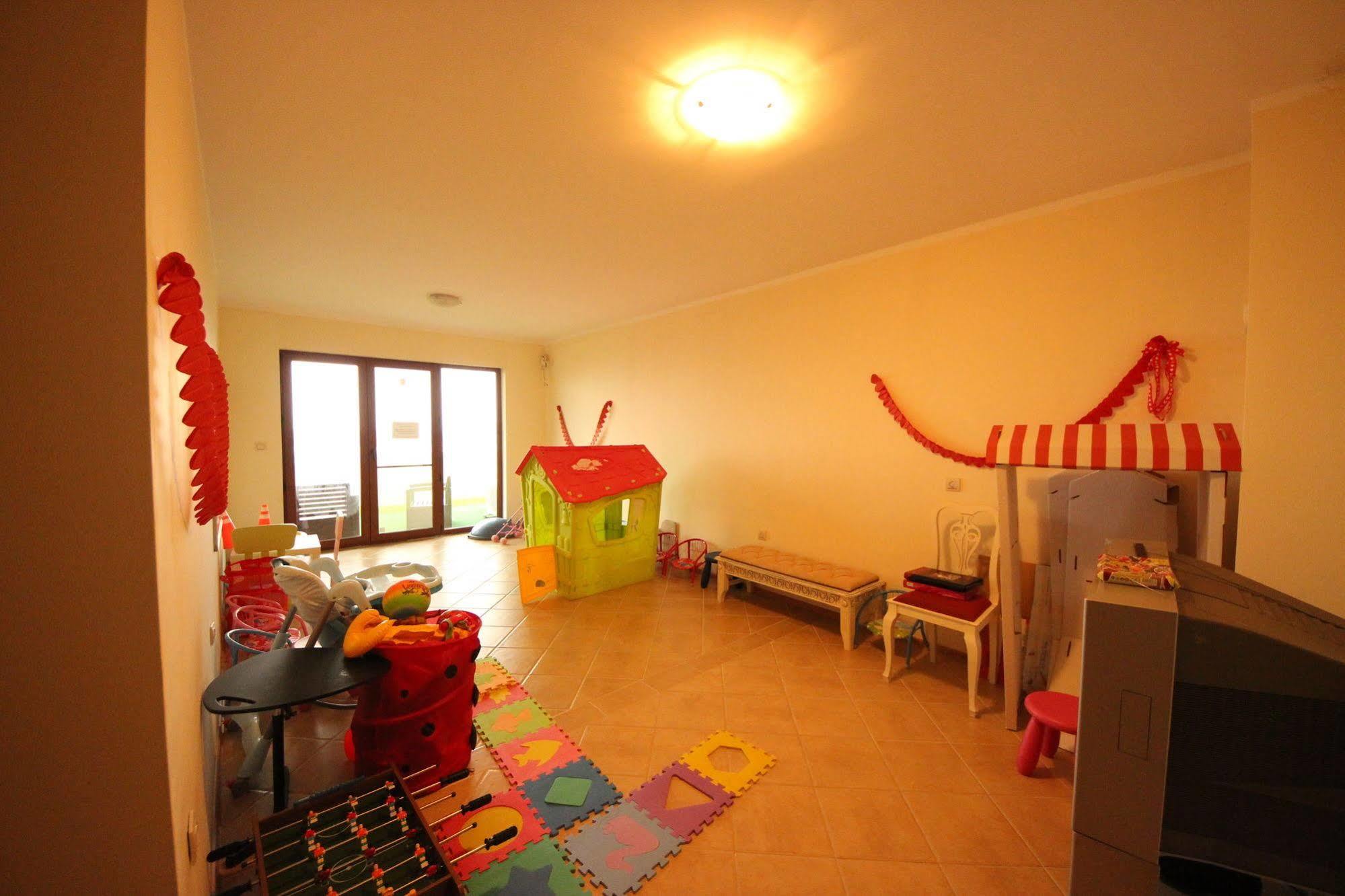 Menada Rocamar Apartments Tsarevo Buitenkant foto