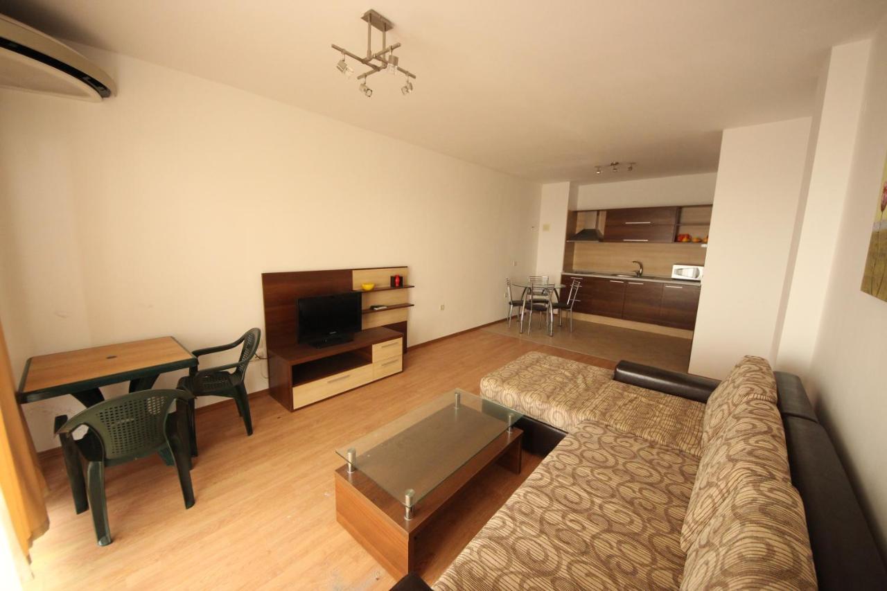 Menada Rocamar Apartments Tsarevo Buitenkant foto